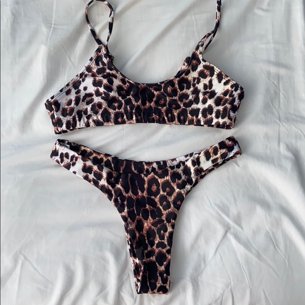 Cheetah print bathing suit set